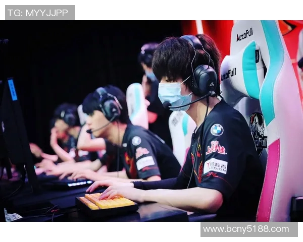 聚焦FPX战队个人能力分析与英雄联盟职业发展探讨MBA