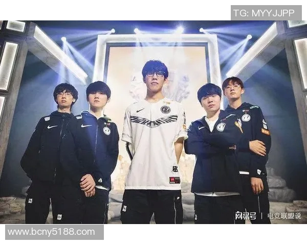 英雄联盟战术解析：深入探讨FPX中路选手的突破与团队协作策略